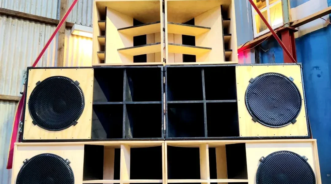 STEPPING GROUND SOUNDSYSTEM